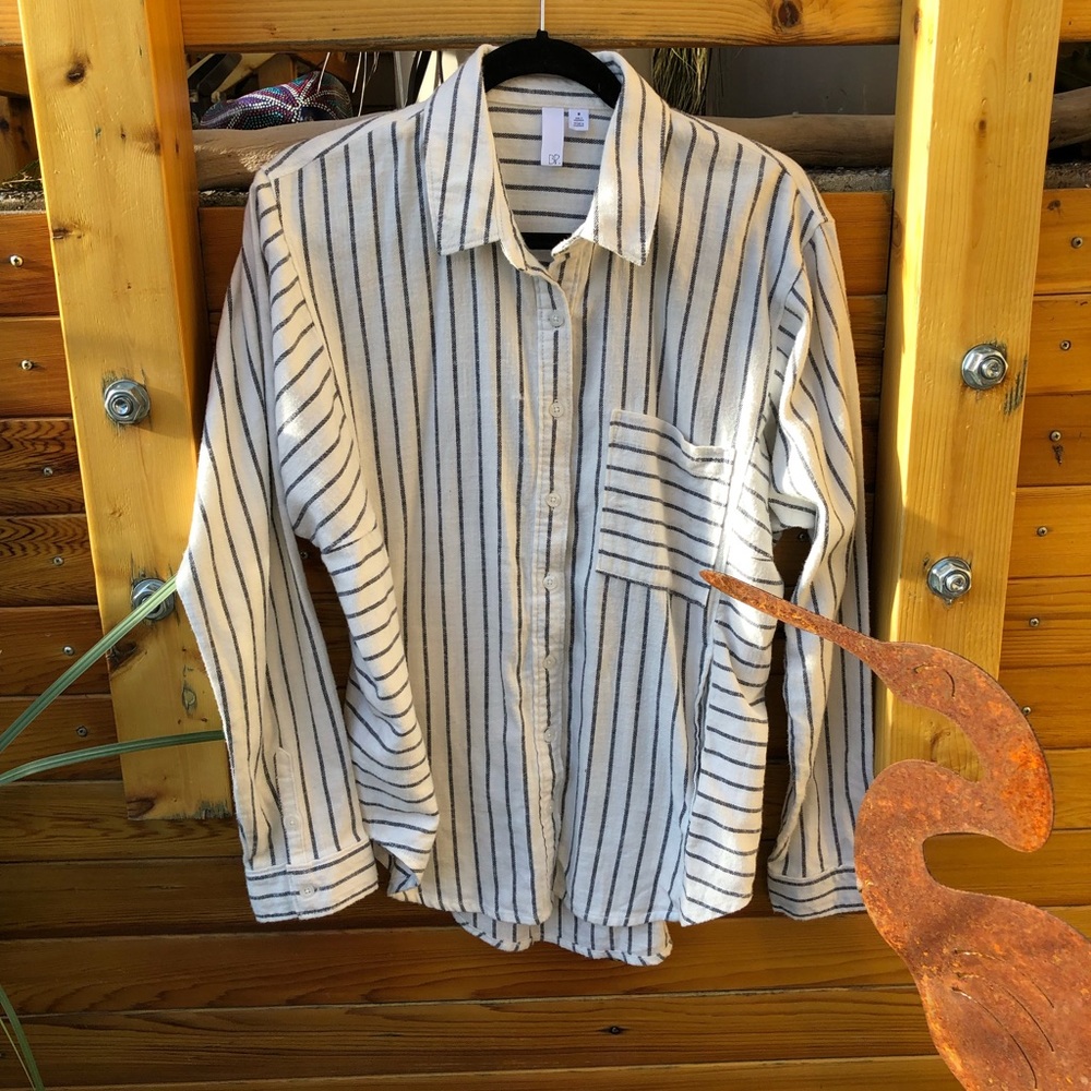 CUTE BEACHY FLANNEL!!